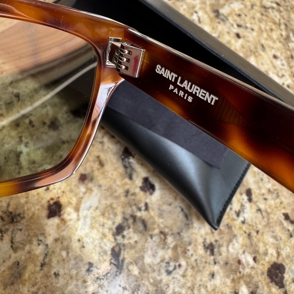Saint Laurent SL 507 Sunglasses - Picture 4 of 7